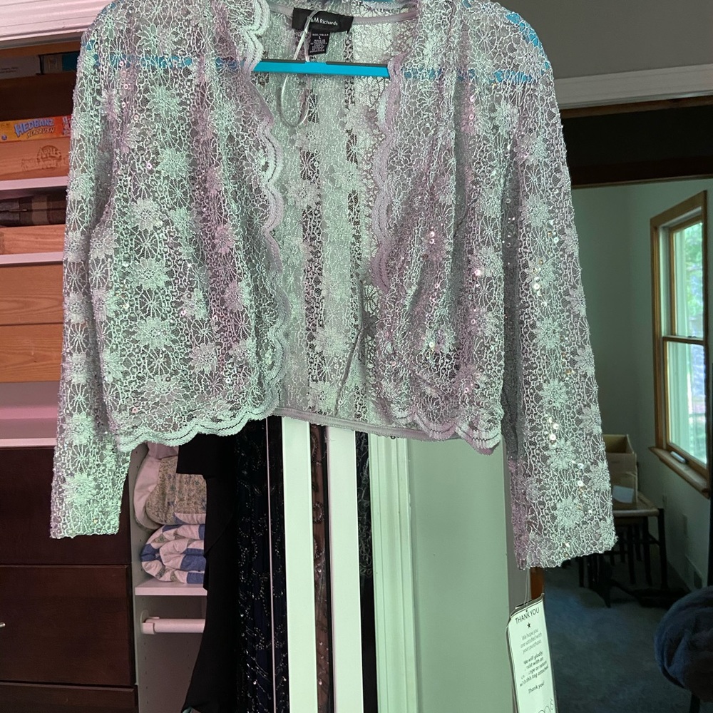 Silver shrug